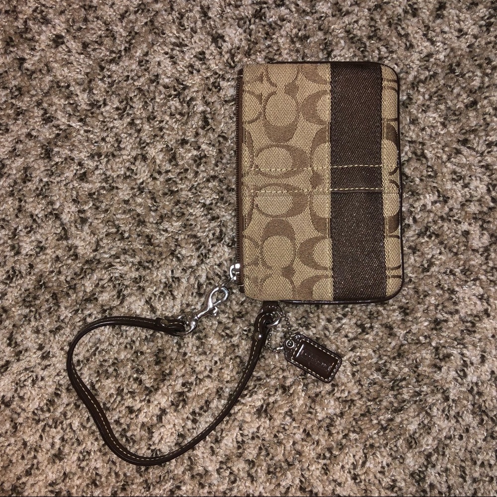 Coach wristlet - Picture 2 of 2